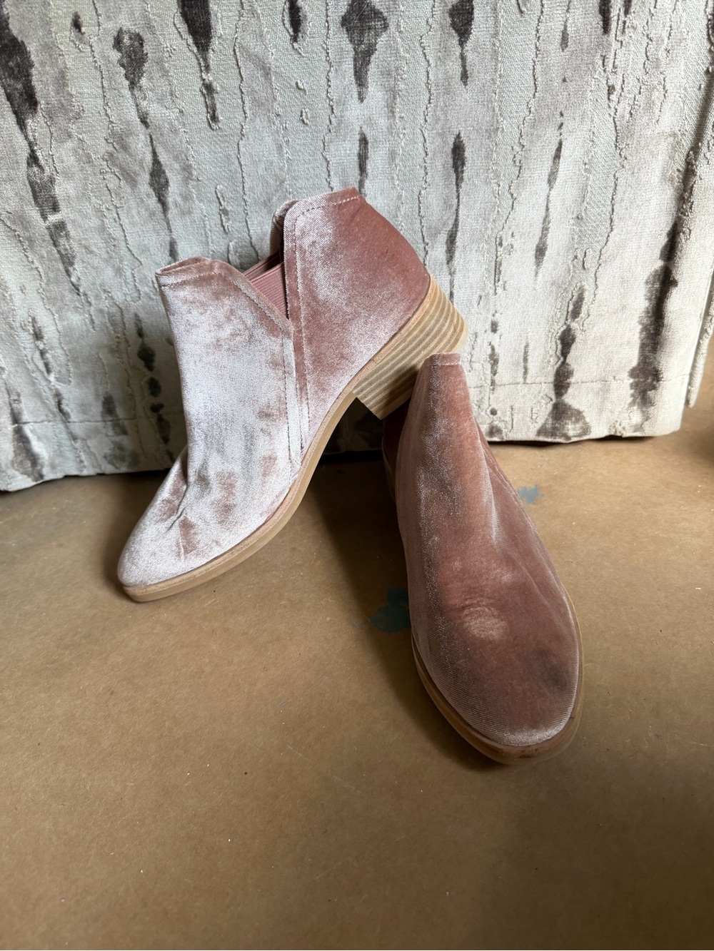 Dolce Vita Velvet Ankle Booties in Dusty Rose